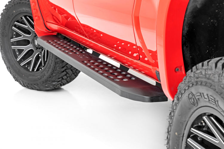 RPT2 RUNNING BOARDS CREW CAB | BLACK | CHEVY/GMC 1500/2500HD/3500HD (19-23)