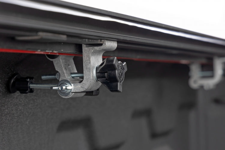 RETRACTABLE BED COVER 5'10" BED | CHEVY/GMC 1500 (19-23)