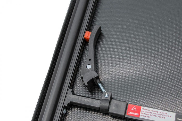 GM SOFT TRI-FOLD BED COVER (07-13 1500 PU)