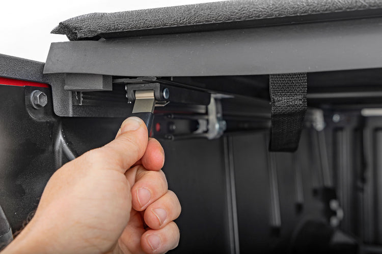 SOFT ROLL UP BED COVER W/CARGO MANAGEMENT TOYOTA TUNDRA (22-23)