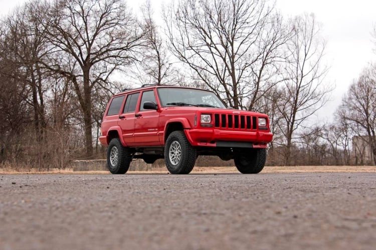 3 INCH LIFT KIT JEEP CHEROKEE XJ (84-01)