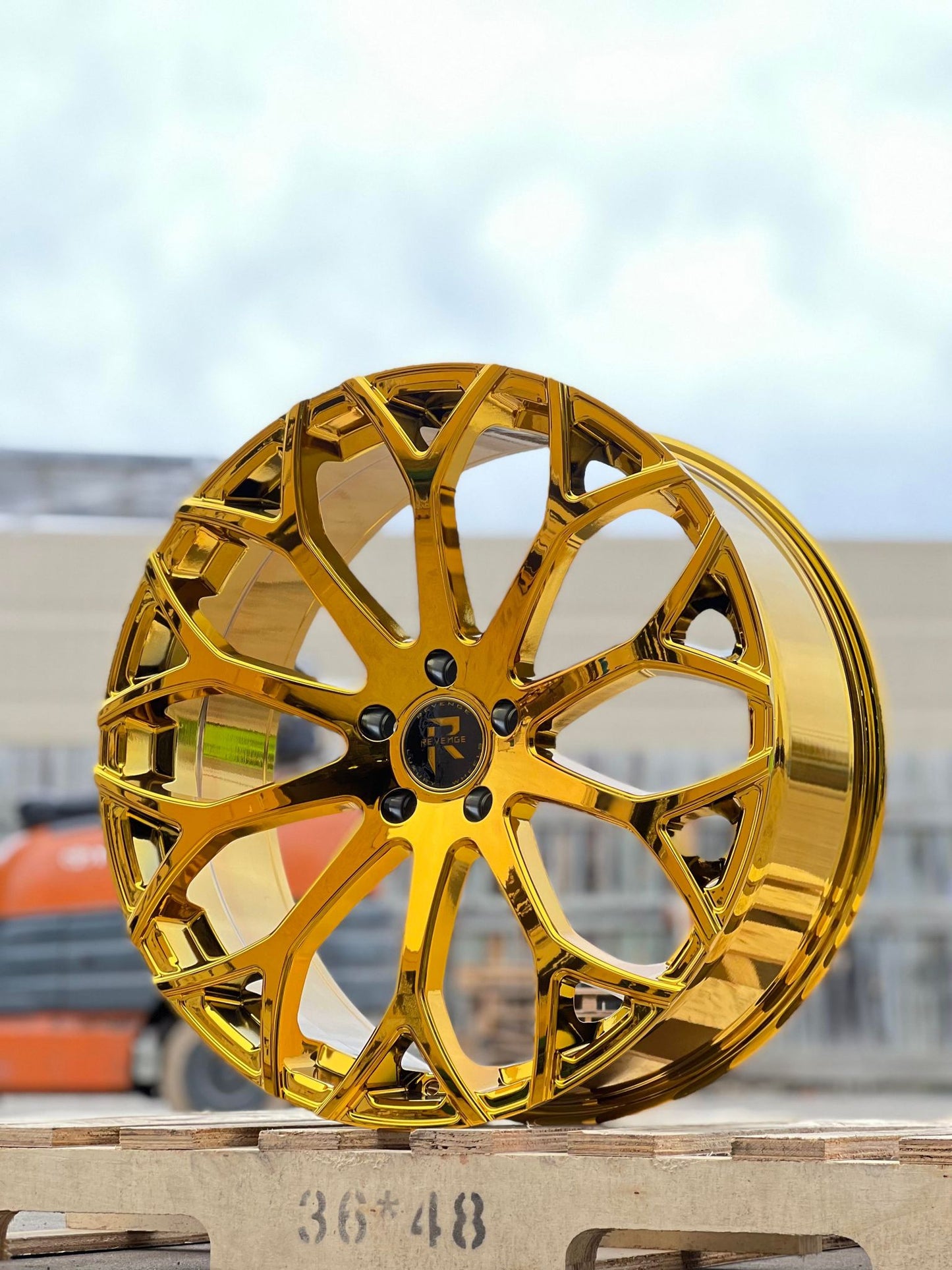 20" Revenge Luxury Wheels RL-105 GOLD 20X9 35ET